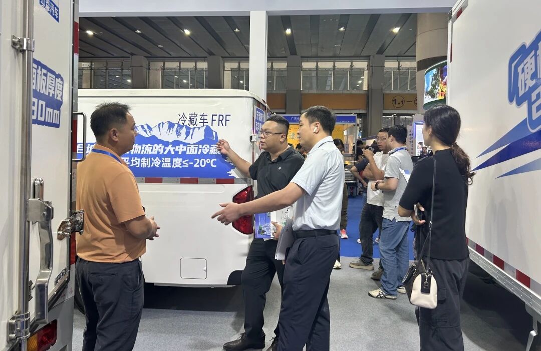 Cmp(冠军)官网 - 西甲希洪竞技主赞助商