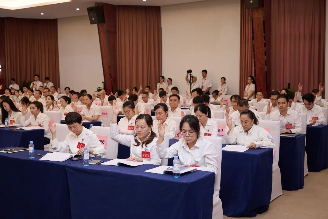 Cmp(冠军)官网 - 西甲希洪竞技主赞助商