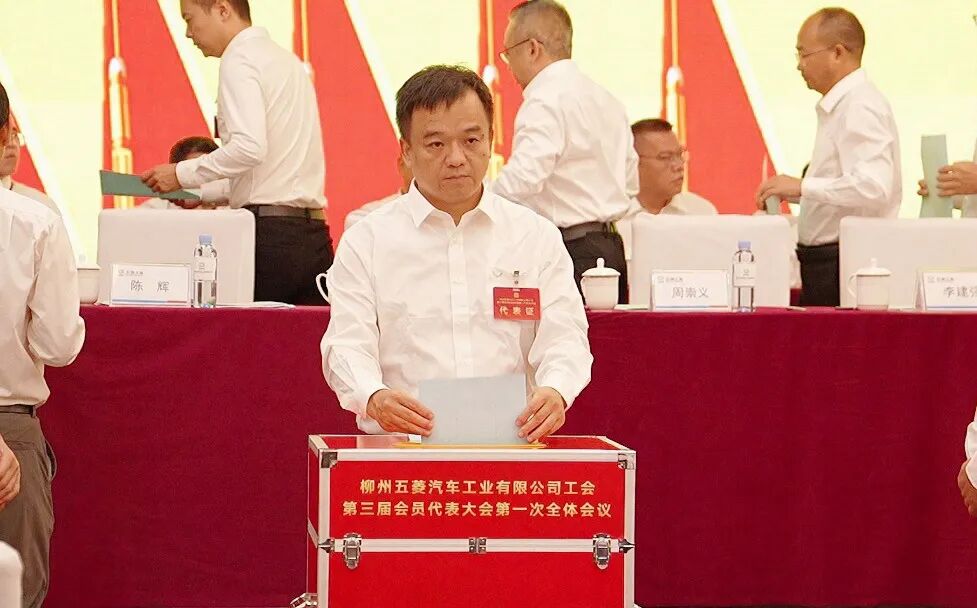 Cmp(冠军)官网 - 西甲希洪竞技主赞助商