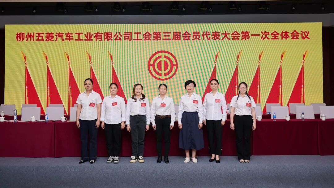 Cmp(冠军)官网 - 西甲希洪竞技主赞助商